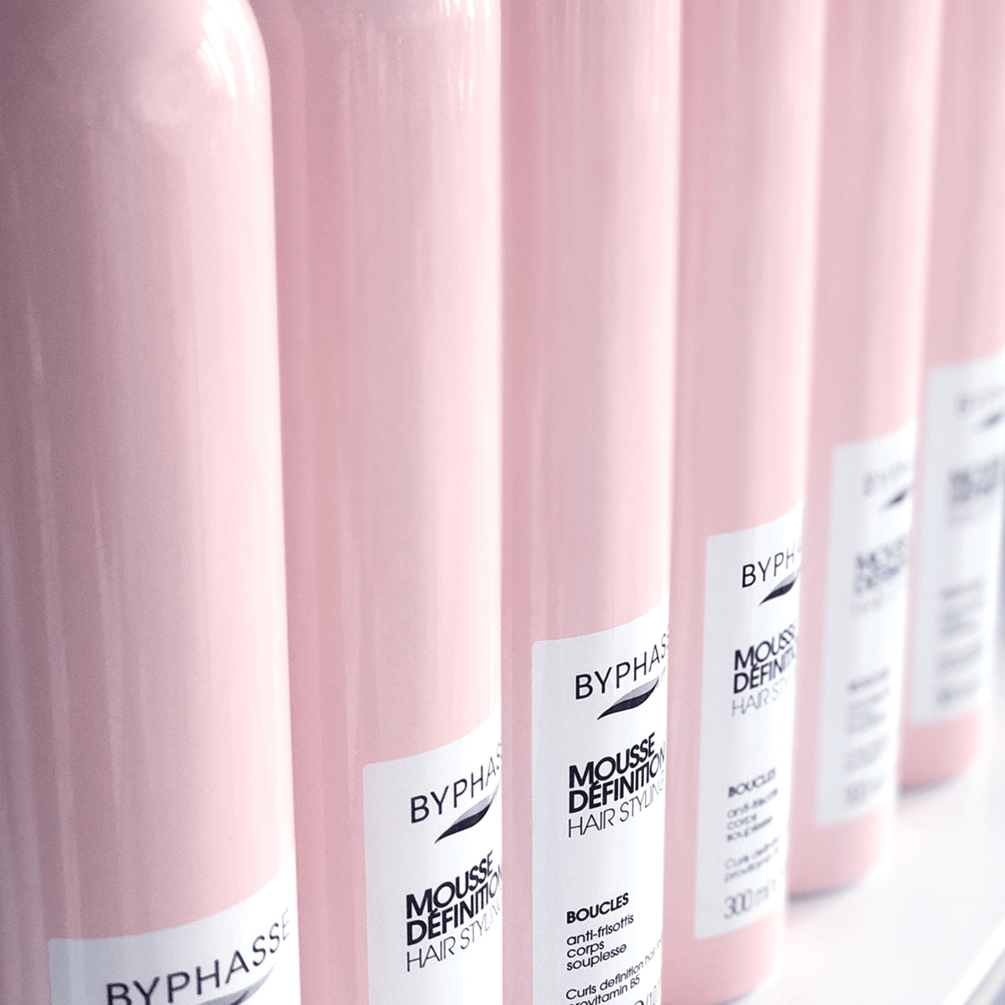 Byphasse Styling Foam Activ Boucles pěna pro vlnité vlasy 300 ml