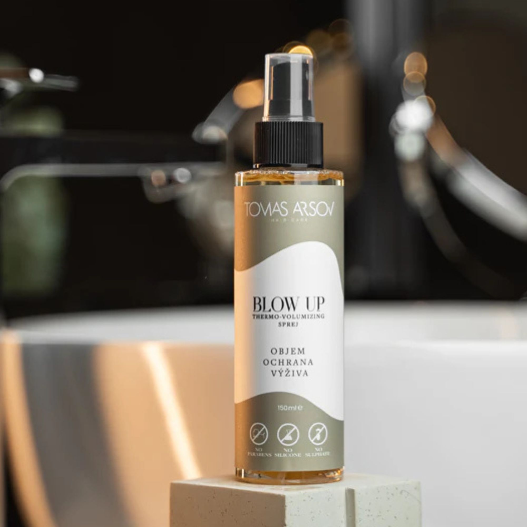 Tomas Arsov BLOW UP Thermo-volumizing sprej pro objem 150 ml