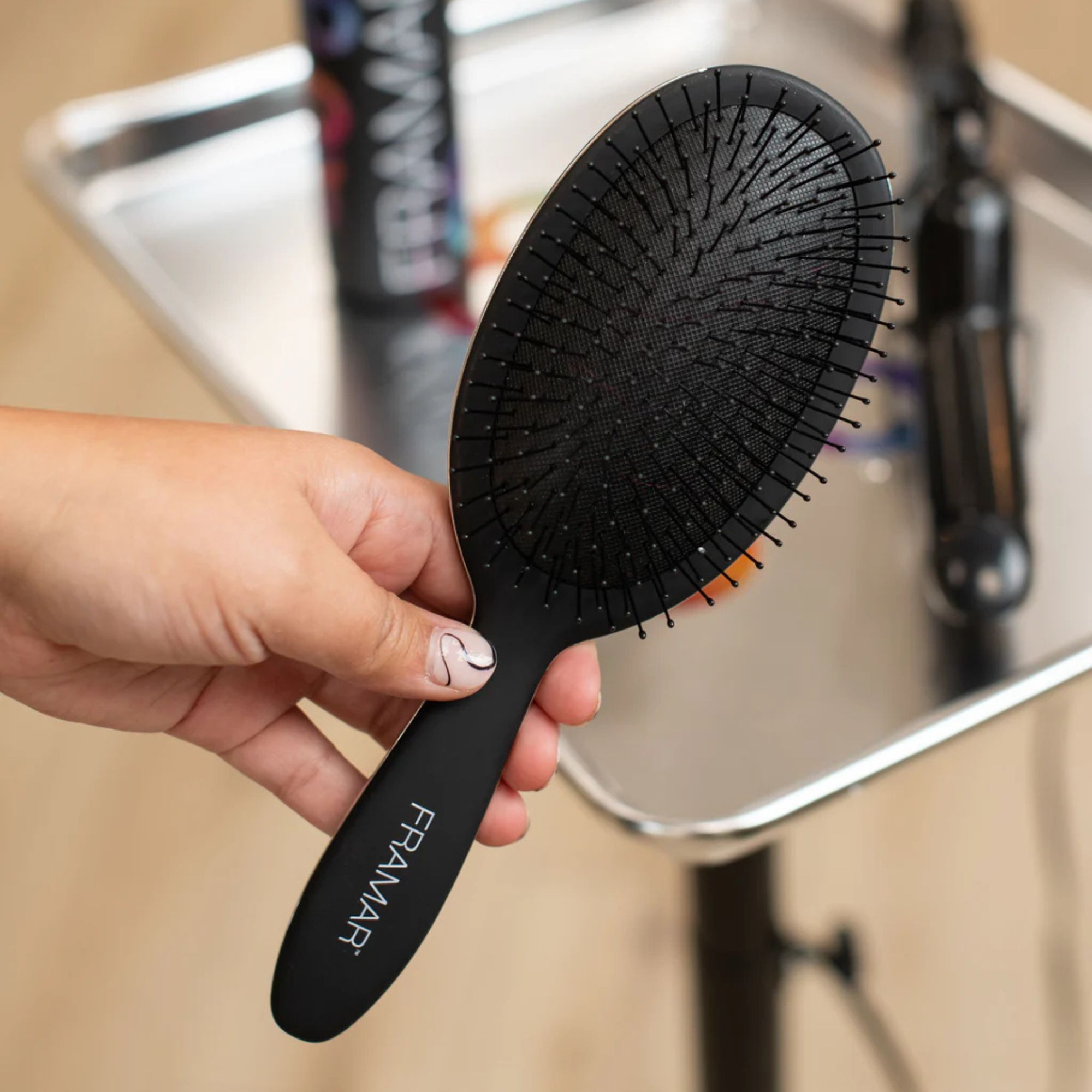 Framar Detangle Black To The Future kartáč na rozčesávání vlasů