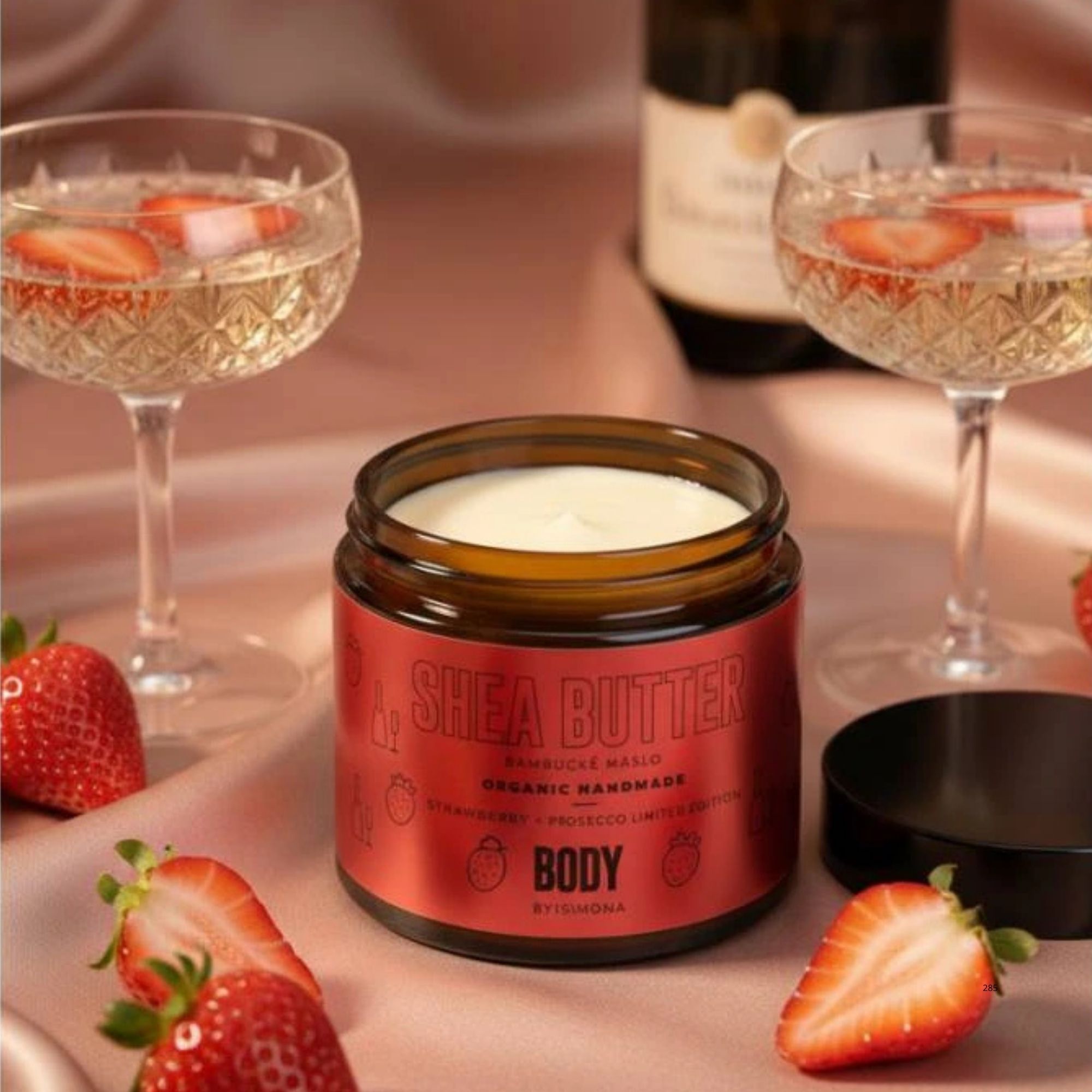 Body by Simona Strawberry & Prosecco bambucké máslo pro hebkou pokožku 250 ml
