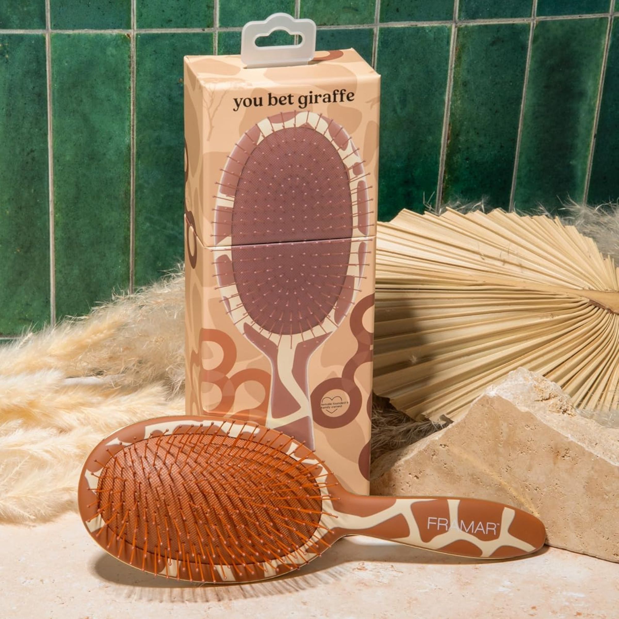 Framar Detangle You Bet Giraffe kartáč na rozčesávání vlasů