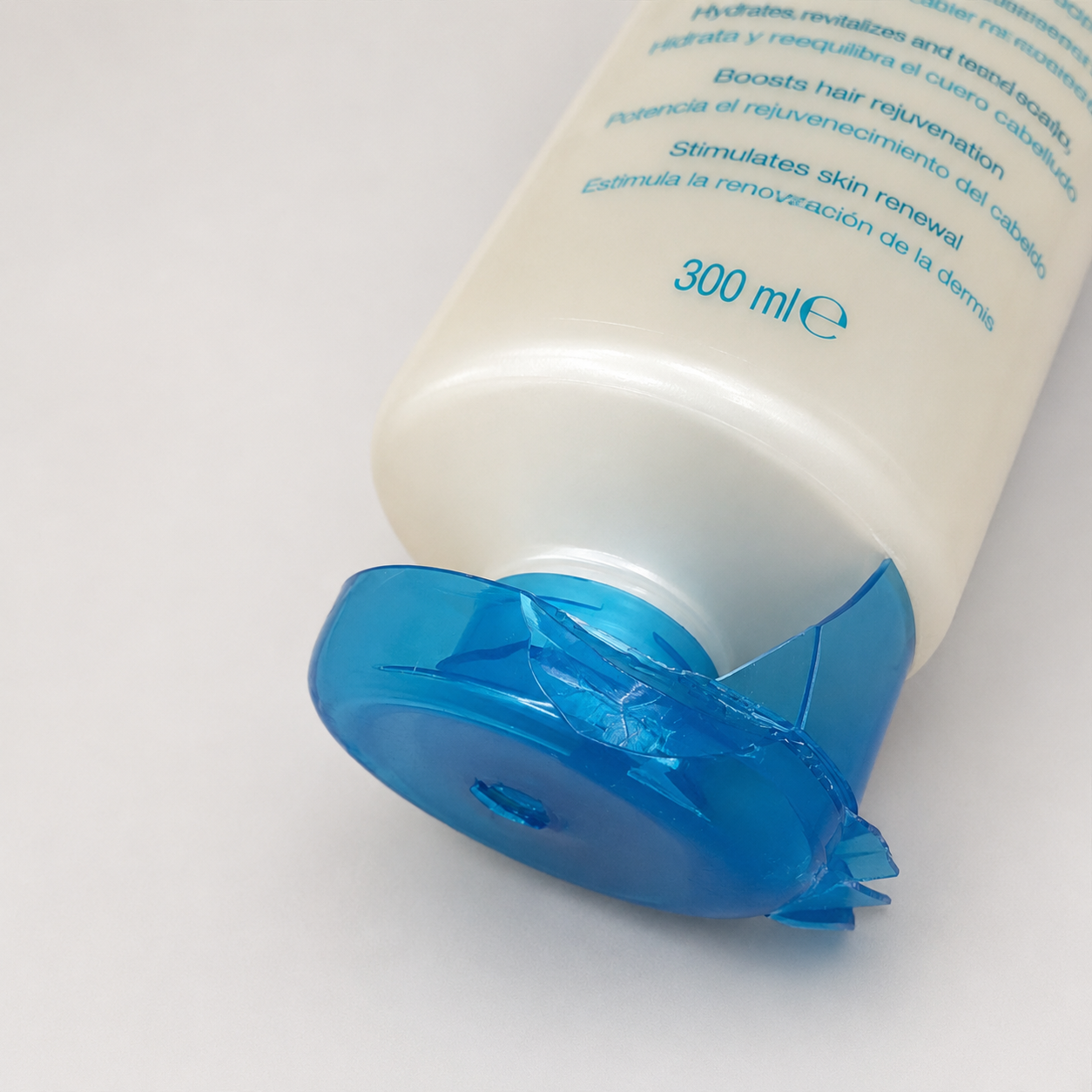 BAZAR: Salerm 21 šampón s kyselinou hyaluronovou 300 ml
