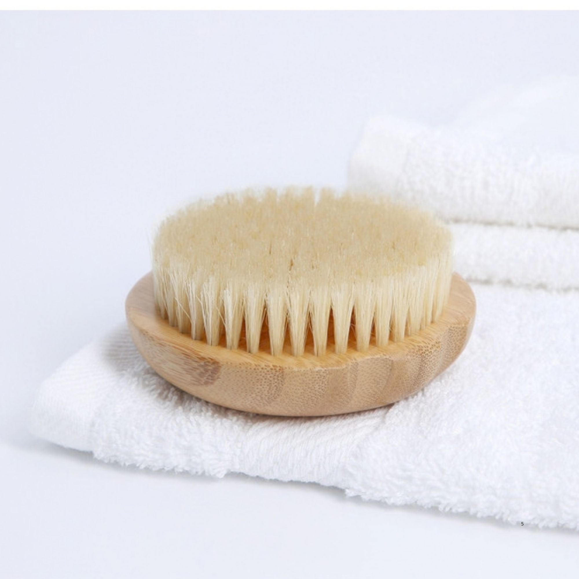 LUSSONI Natural Body Brush bambusový masážní kartáč s kančími štětinami