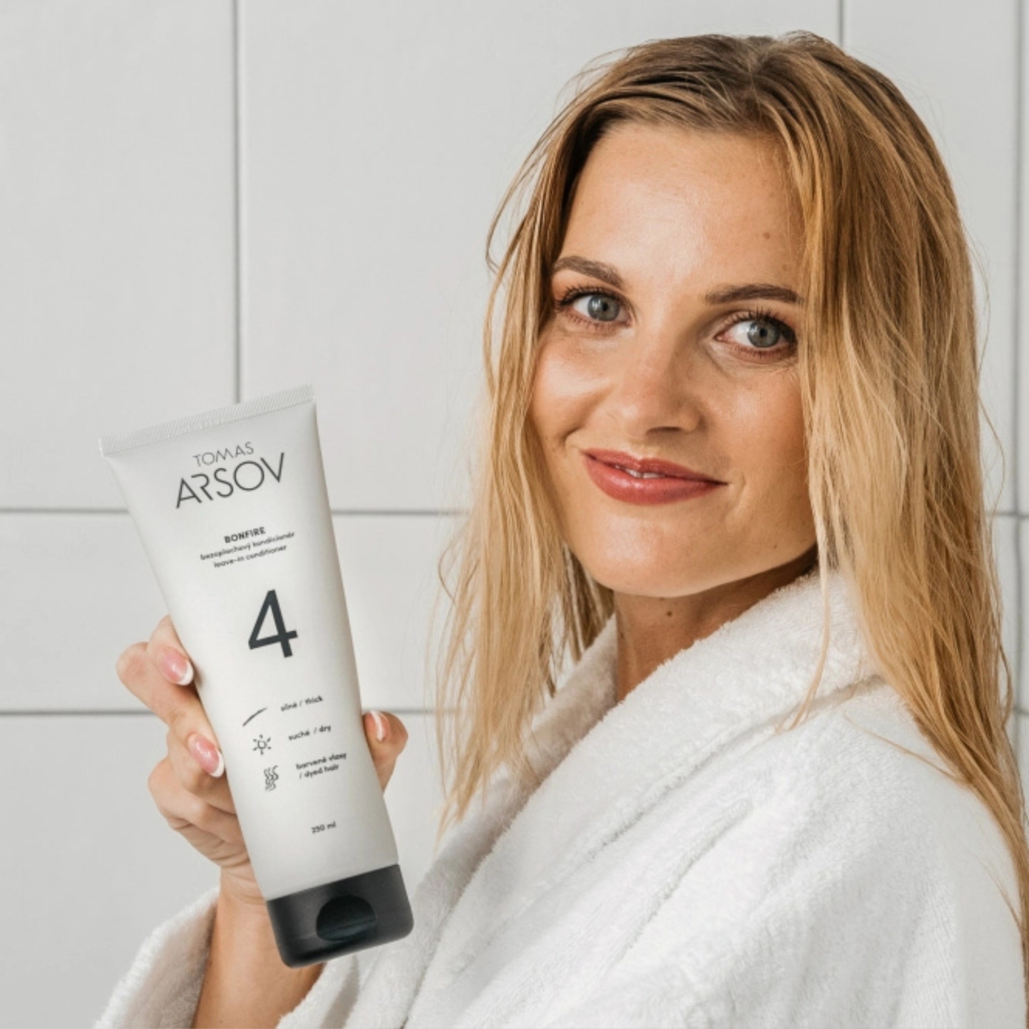 Tomas Arsov BONFIRE bezoplachový kondicionér pro poškozené vlasy 250 ml