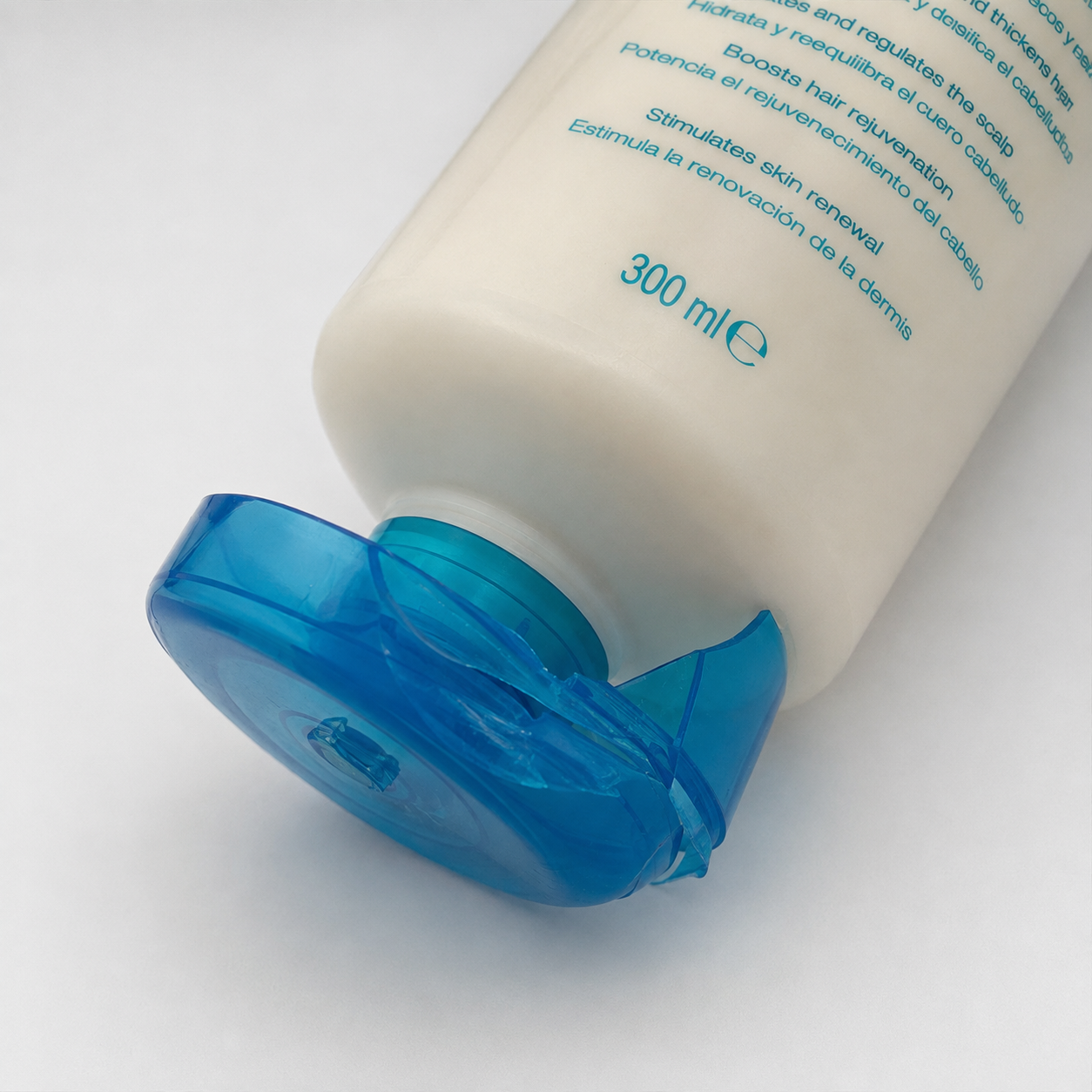BAZAR: Salerm 21 šampón s kyselinou hyaluronovou 300 ml